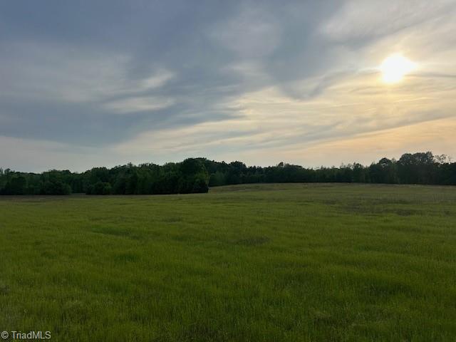 2335 Holiday Loop, Reidsville, North Carolina image 13