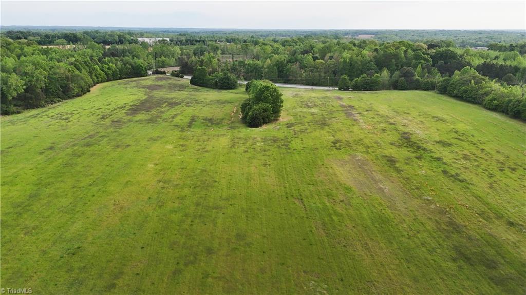 2335 Holiday Loop, Reidsville, North Carolina image 9