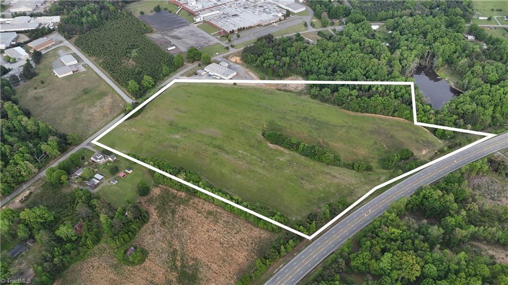 2335 Holiday Loop, Reidsville, North Carolina image 1