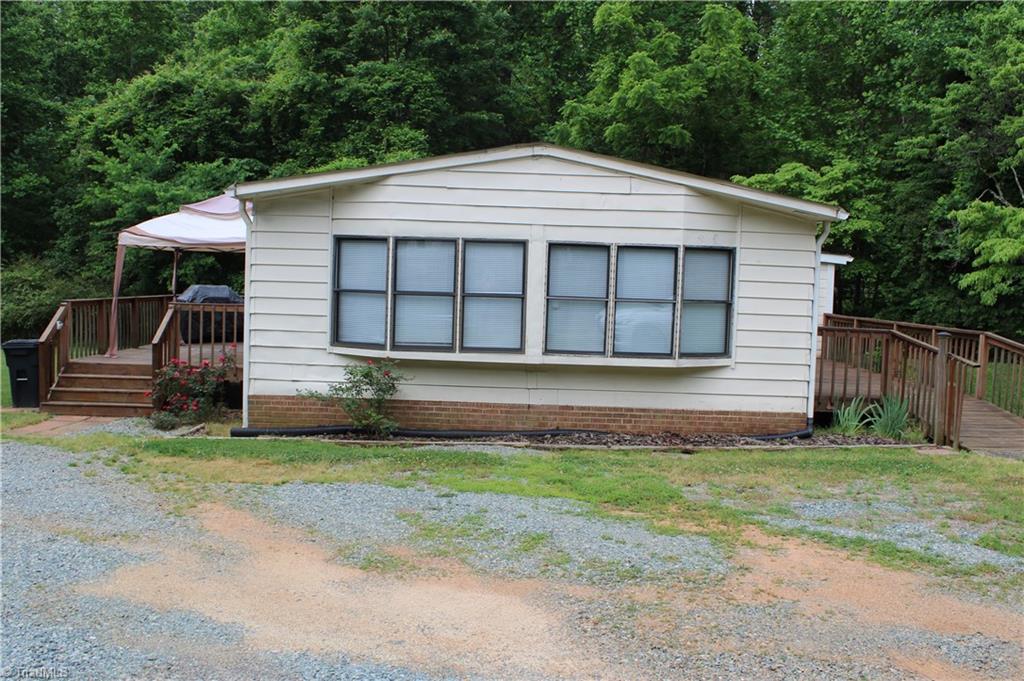 Photo 16 of 20 of 6174 Sussex Trail mobile home