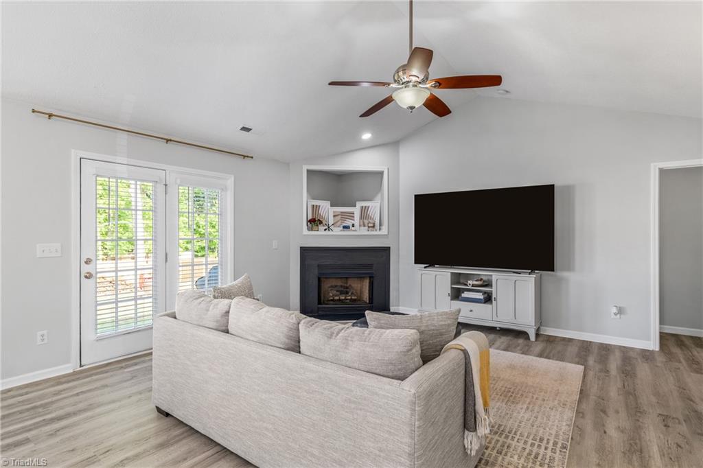 4015 Summit View Drive, Greensboro, North Carolina image 11