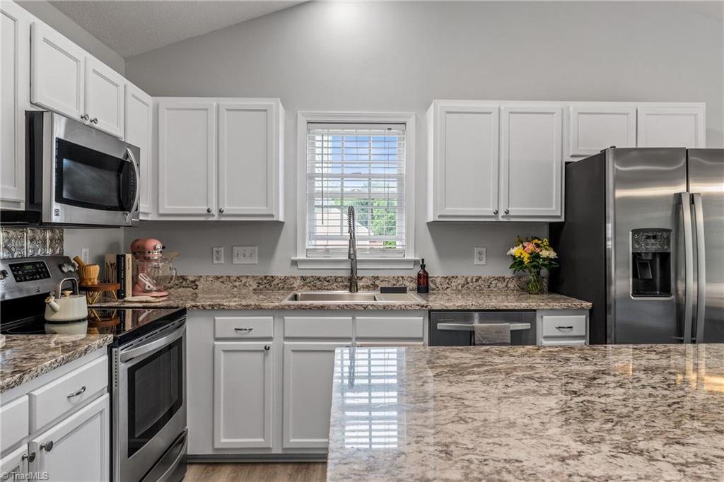 4015 Summit View Drive, Greensboro, North Carolina image 13