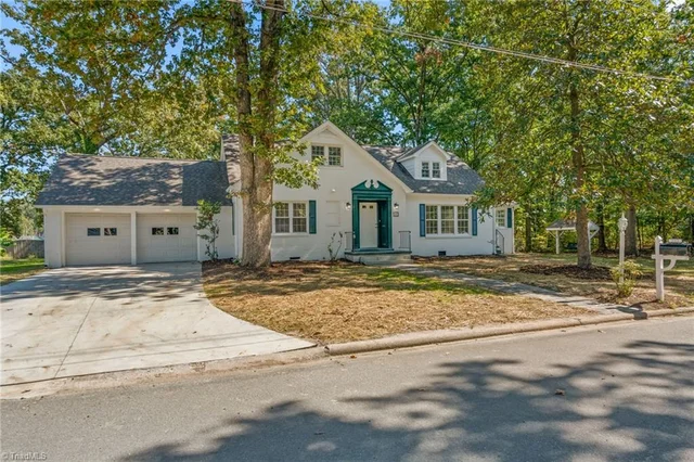 103 Jones Avenue, photo 2 of 50
