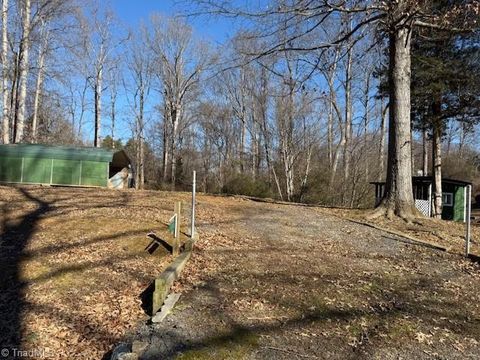 Vacant Land For Sale - 172 Oak Tree Drive<br/> Mocksville, NC 27028