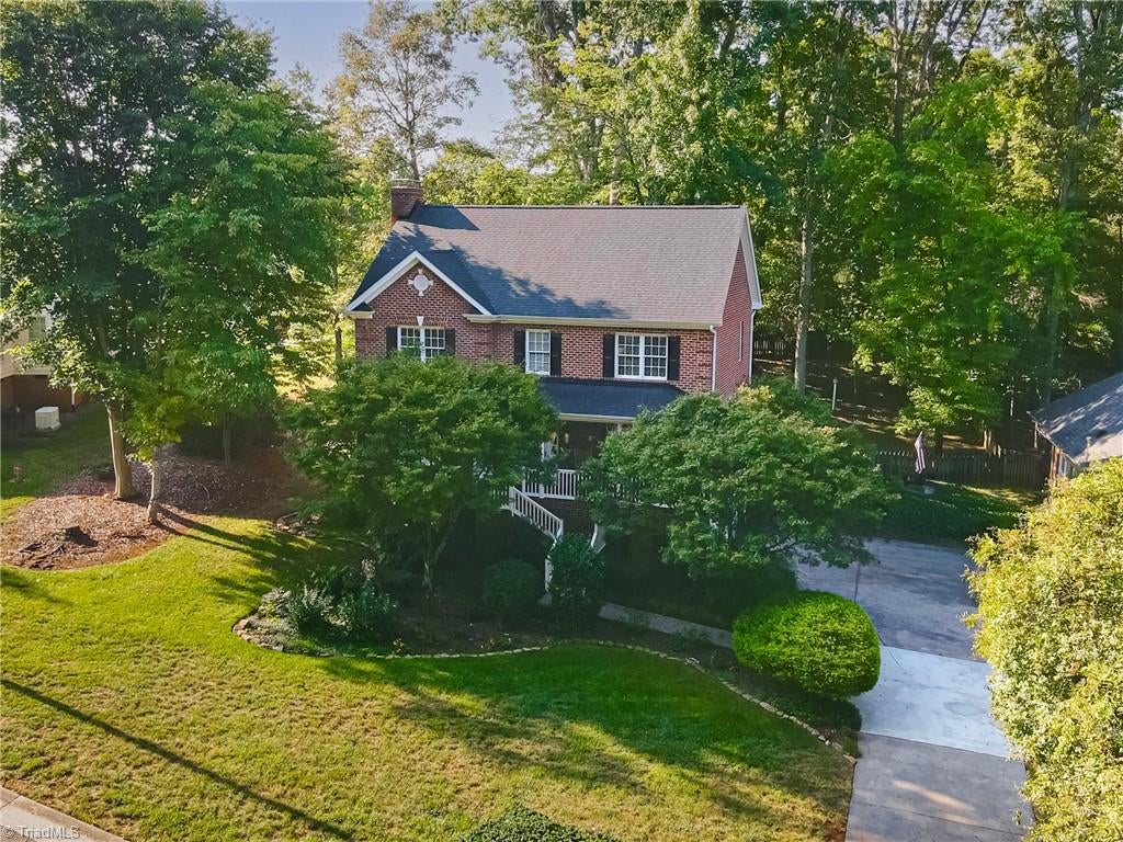 Photo of 704 Lynn Dee Drive, Winston-Salem, NC 27106 (MLS # 1236522)
