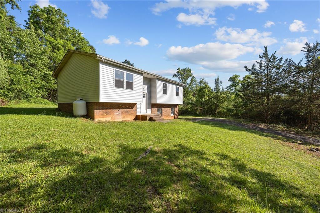 220 Glen Terrace, Mount Airy, North Carolina image 32