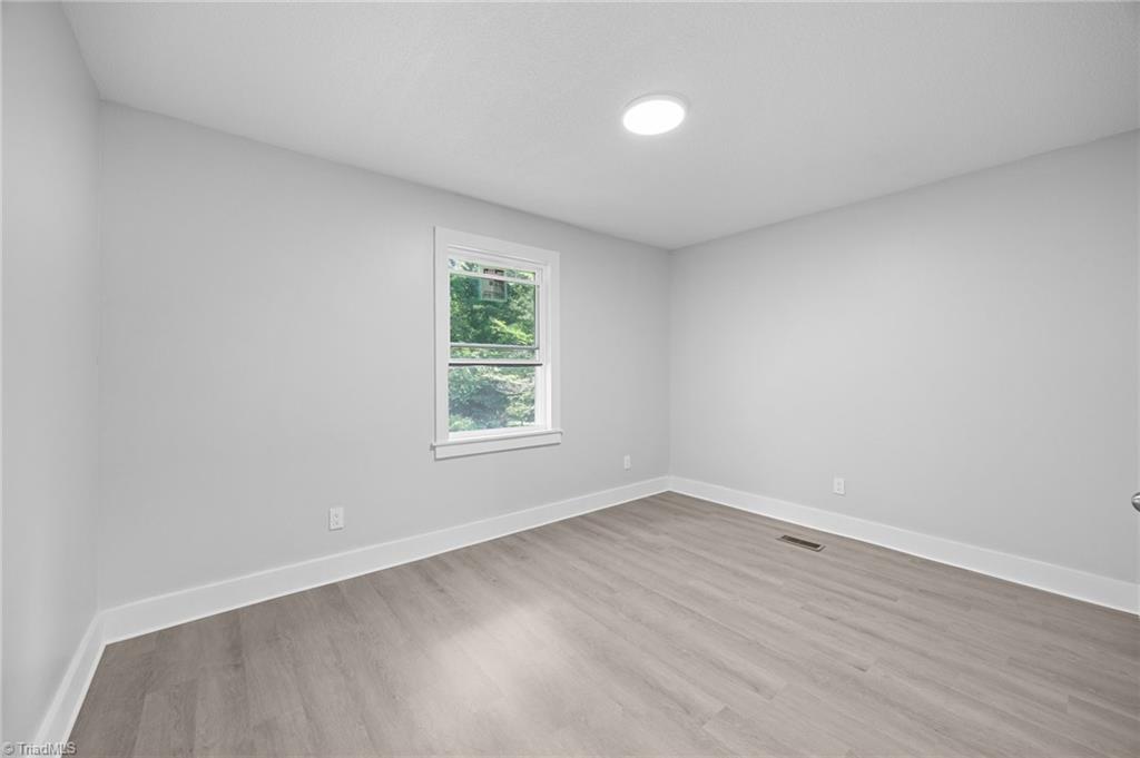 220 Glen Terrace, Mount Airy, North Carolina image 14