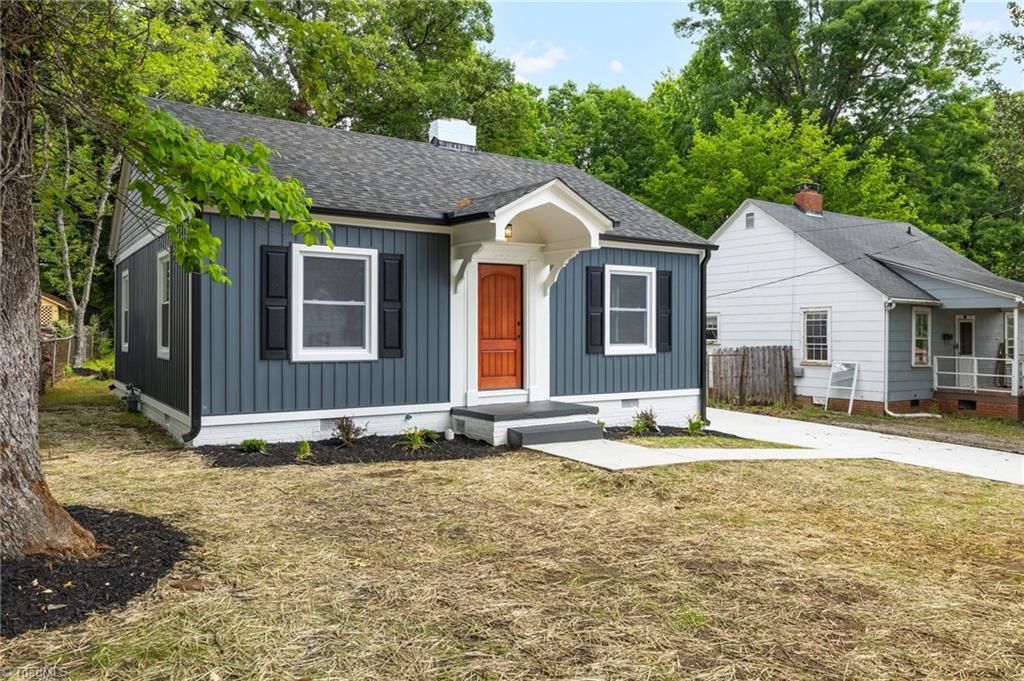 Photo of 907 Dayton Avenue, High Point, NC 27262 (MLS # 1221993)