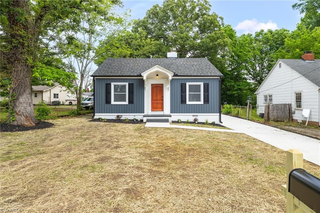 Photo of 907 Dayton Avenue, High Point, NC 27262 (MLS # 1221993)