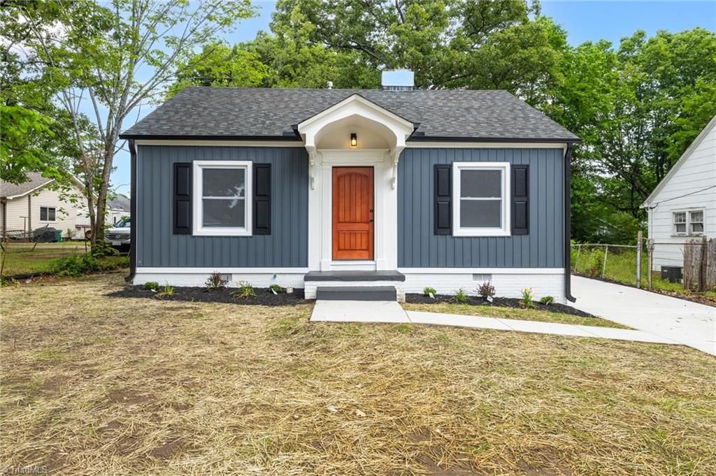 Photo of 907 Dayton Avenue, High Point, NC 27262 (MLS # 1221993)
