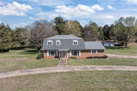 Homes For Sale - 1463 Charlotte Highway Hwy<br/> Mooresville, NC 28115