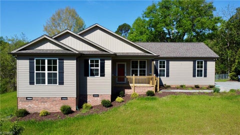 Homes For Sale - 2212 Becks Church Road<br/> Lexington, NC 27292