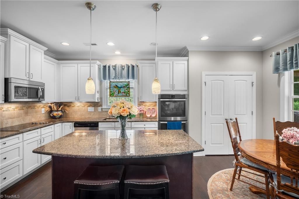 Photo of 6908 River Gate Court, Oak Ridge, NC 27310 (MLS # 1210962)