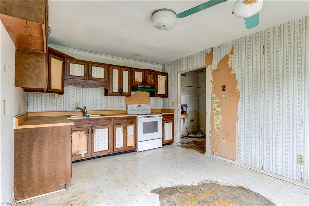 3005 Longford Avenue, Greensboro, North Carolina image 6