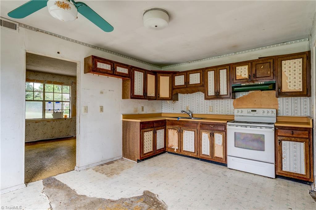 3005 Longford Avenue, Greensboro, North Carolina image 7