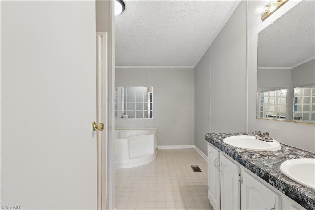 119 Roach Road, Reidsville, North Carolina image 22