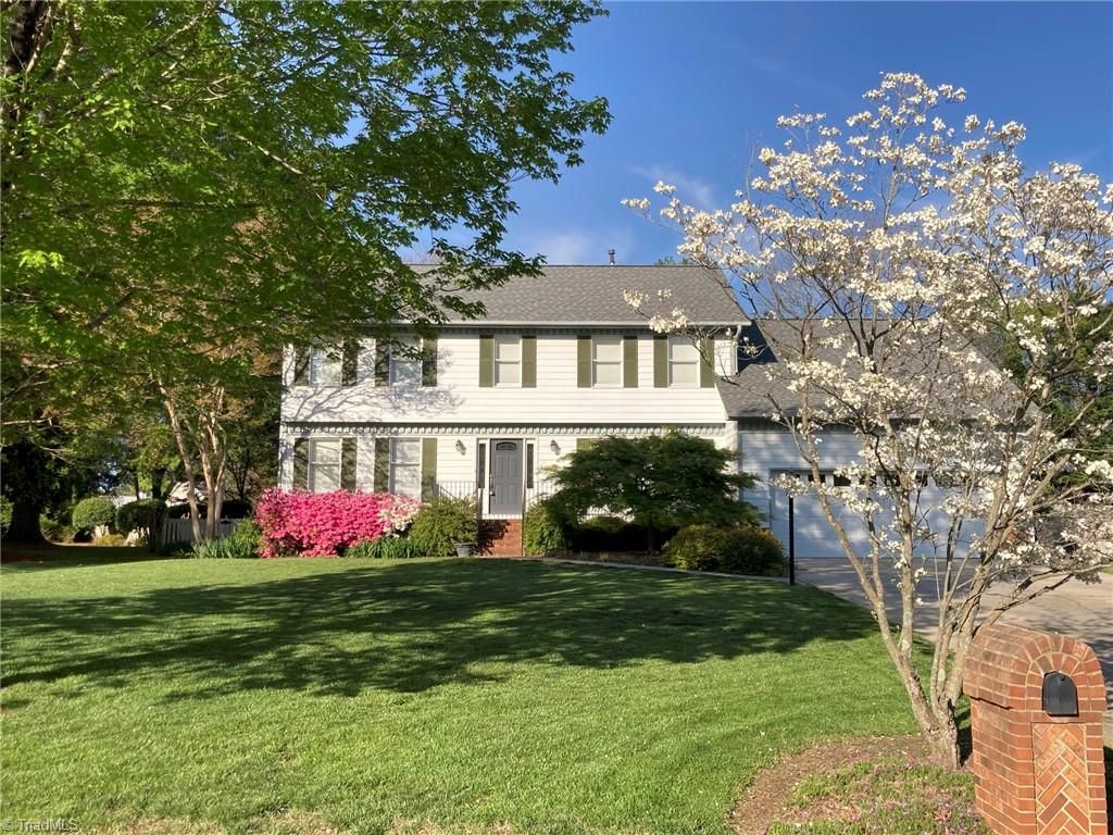 Photo of 3908 Sandlewood Road, High Point, NC 27265 (MLS # 1207596)