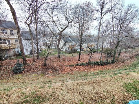 Homes For Sale - 4134 Tarrant Trace Circle<br/> High Point, NC 27265