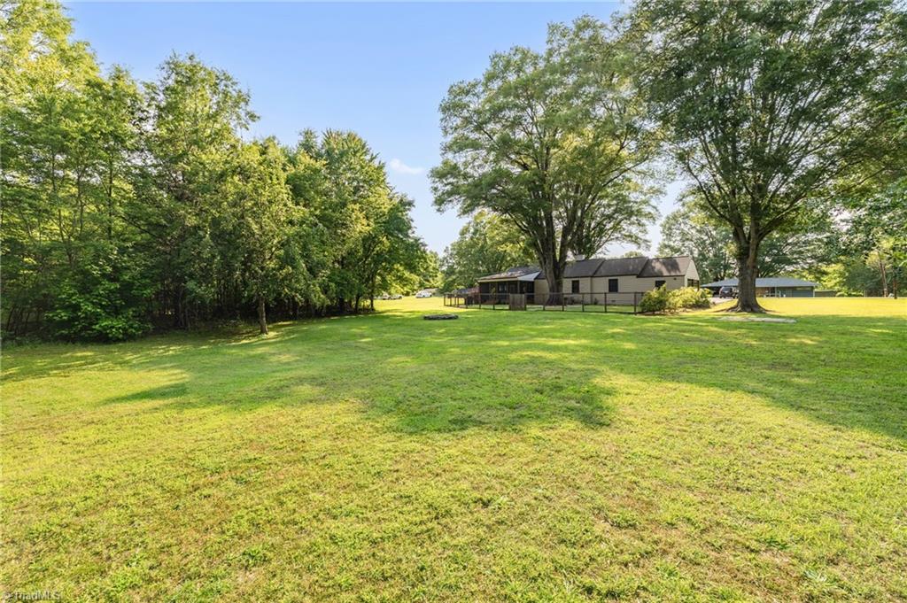 900 Friendly Road, Eden, North Carolina image 28