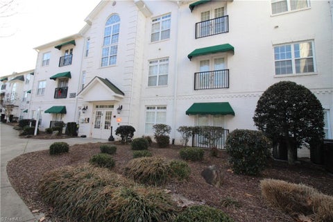 Homes For Rent - 100 Sunset Circle<br/> Guilford County, Greensboro, NC 27408