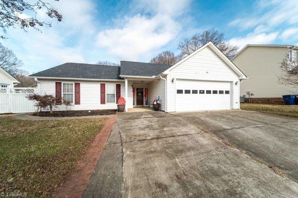 Photo of 1841 Camden Forest Drive, Winston-Salem, NC 27127 (MLS # 1204104)