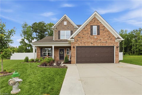 Homes For Sale - 222 Moravian Court<br/> Advance, NC 27006