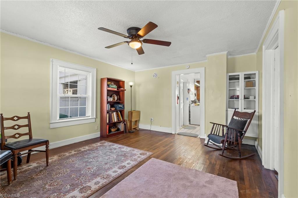 2622 Woodruff Avenue