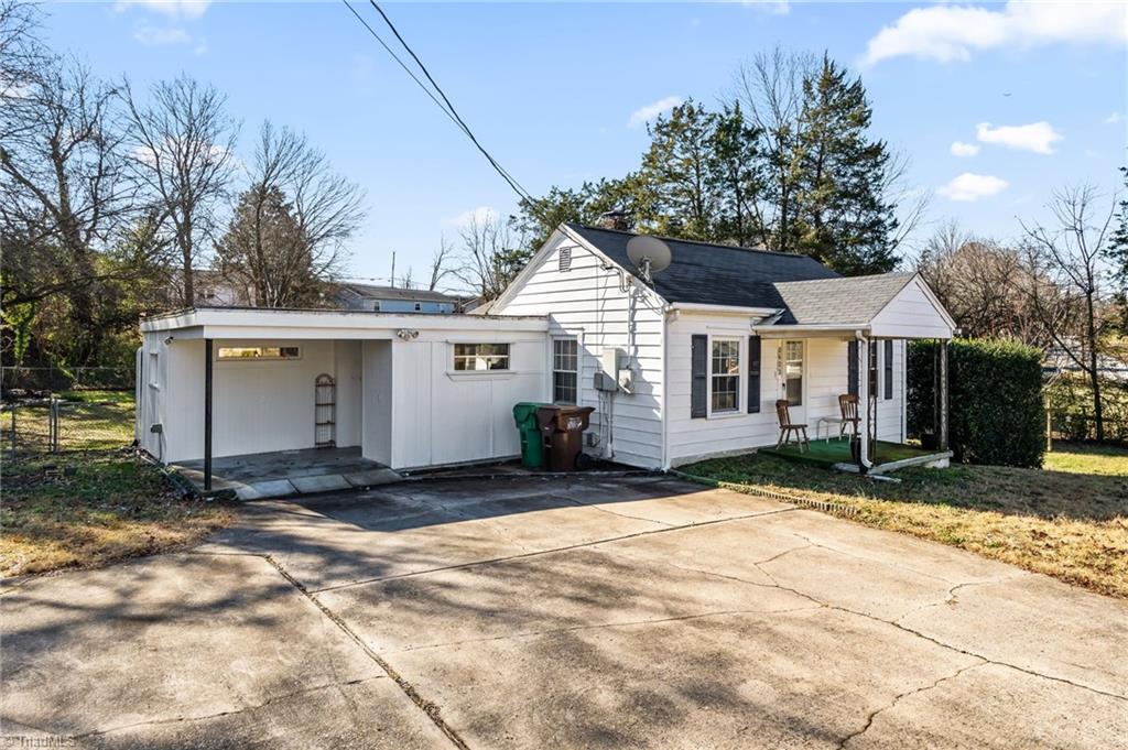 2622 Woodruff Avenue