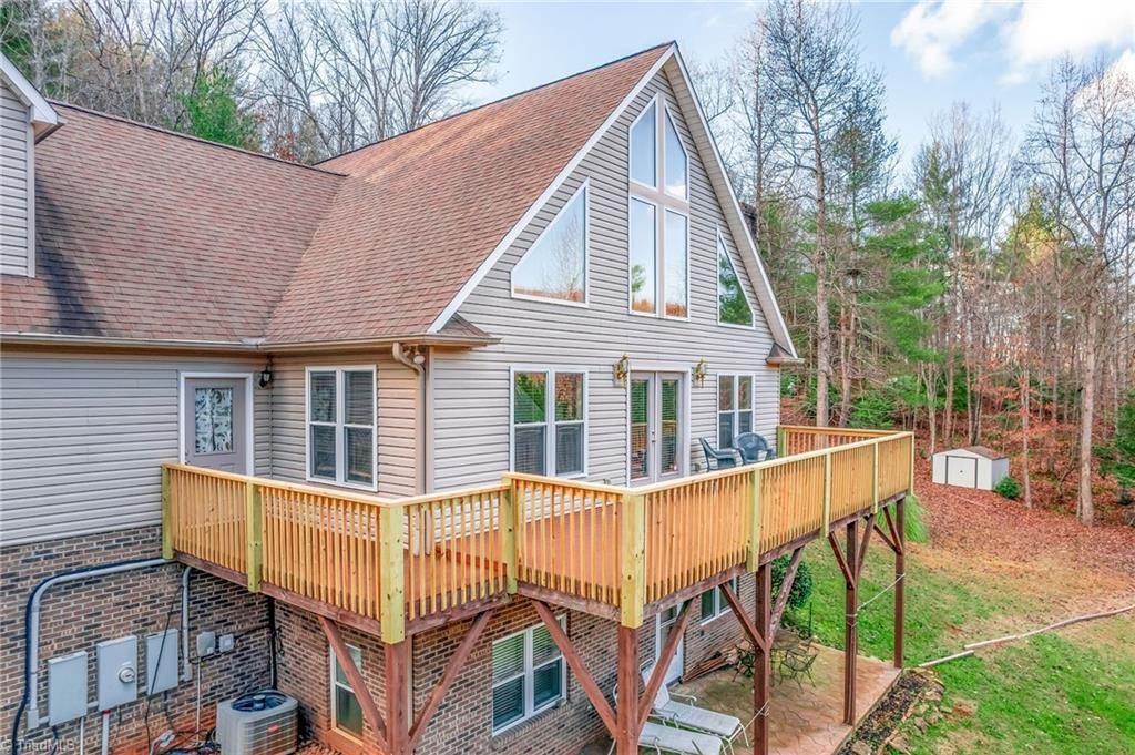 Photo of 817 Hidden Hollow Lane, Moravian Falls, NC 28654 (MLS # 1212594)