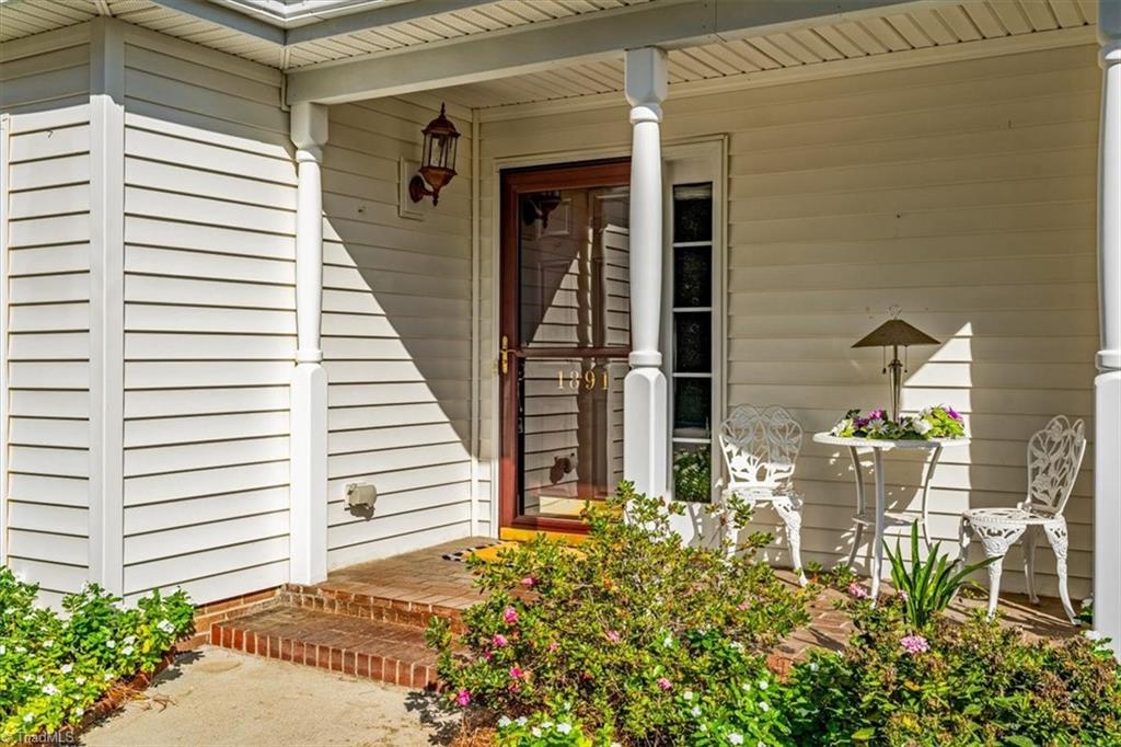 Photo of 1891 Longmont Drive, Kernersville, NC 27284 (MLS # 1237632)