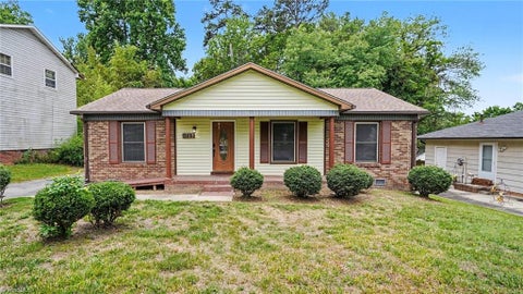 Homes For Sale - 1723 Waverly Street<br/> High Point, NC 27265