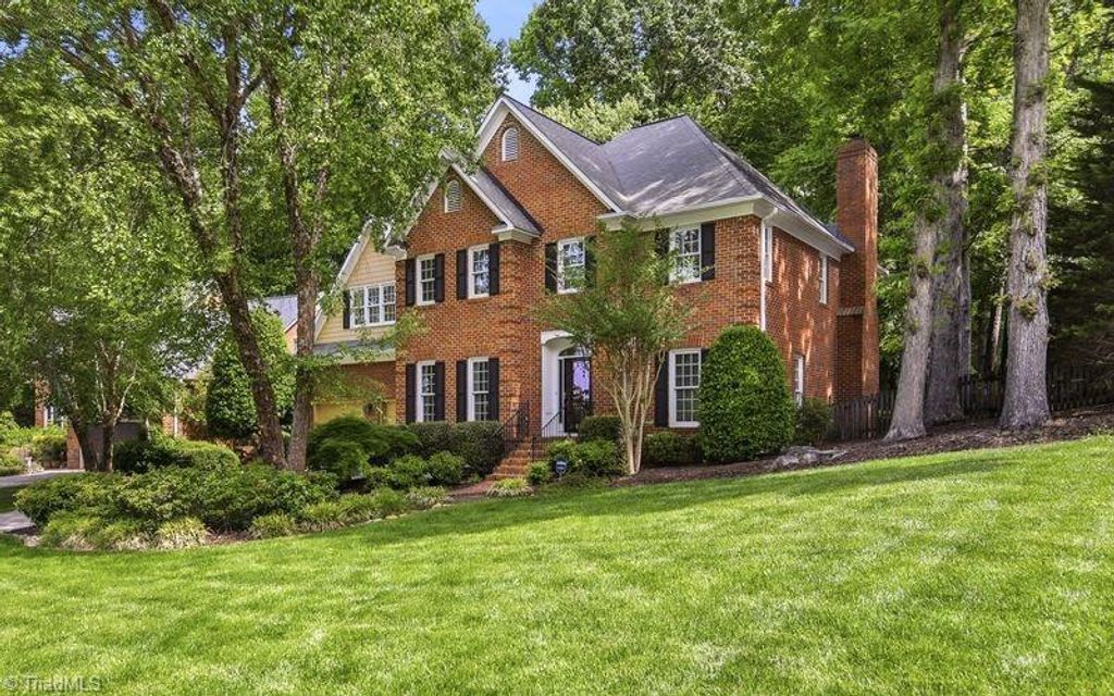 Photo of 4629 Jamesford Drive, Jamestown, NC 27282 (MLS # 1218146)