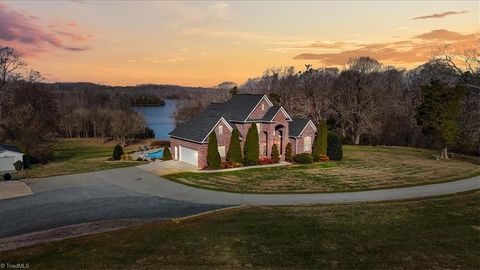 Homes For Sale - 7653 Adams Farm Road<br/> Randleman, NC 27317