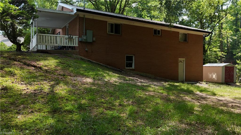 240 Byerly Street, Mount Airy, North Carolina image 40
