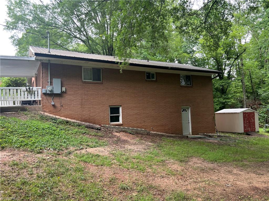240 Byerly Street, Mount Airy, North Carolina image 3