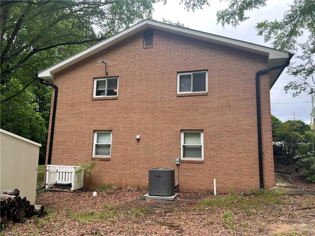 240 Byerly Street, Mount Airy, North Carolina image 4