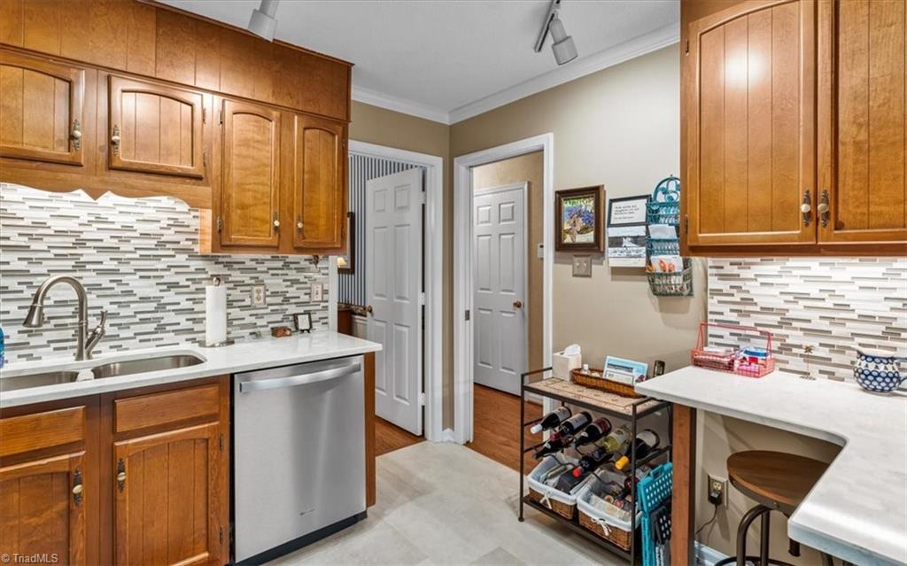 2418 Cottage Place, Greensboro, North Carolina image 10