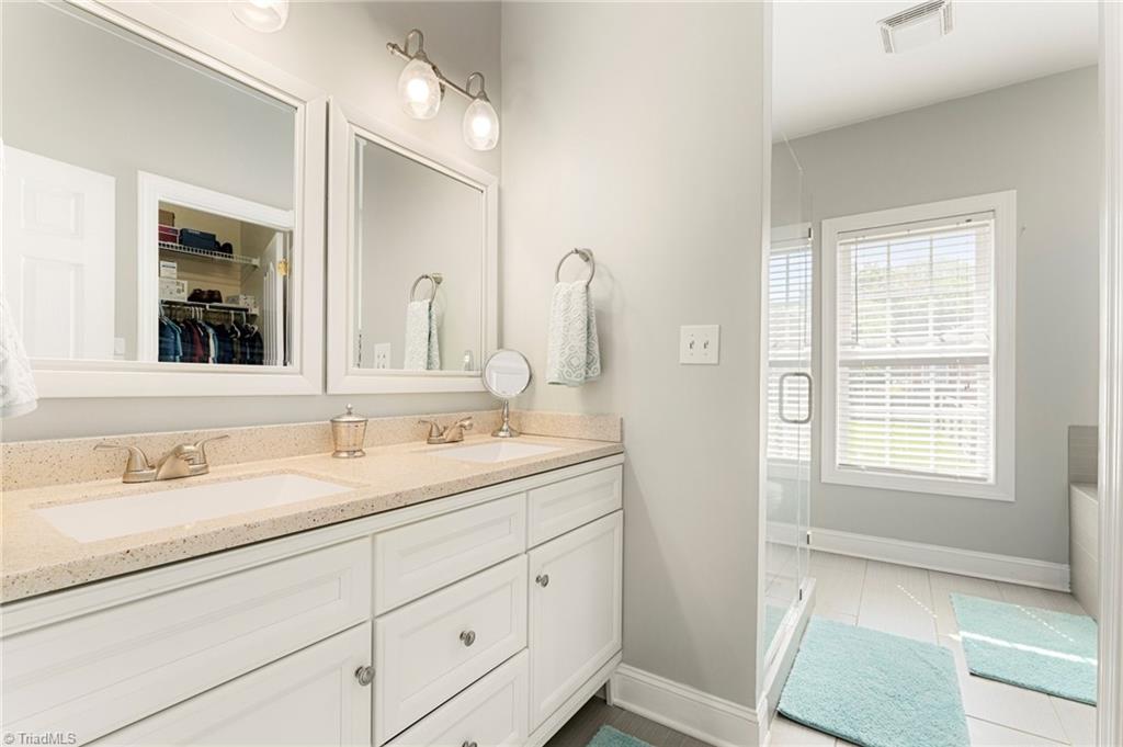 8210 Hunters Drive, Greensboro, North Carolina image 21