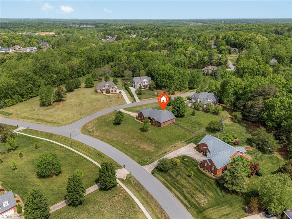 8210 Hunters Drive, Greensboro, North Carolina image 33
