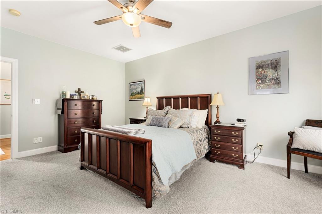 8210 Hunters Drive, Greensboro, North Carolina image 20