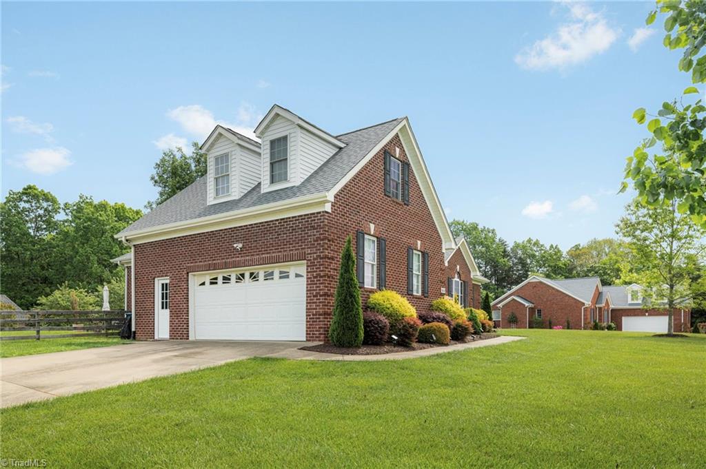 8210 Hunters Drive, Greensboro, North Carolina image 3