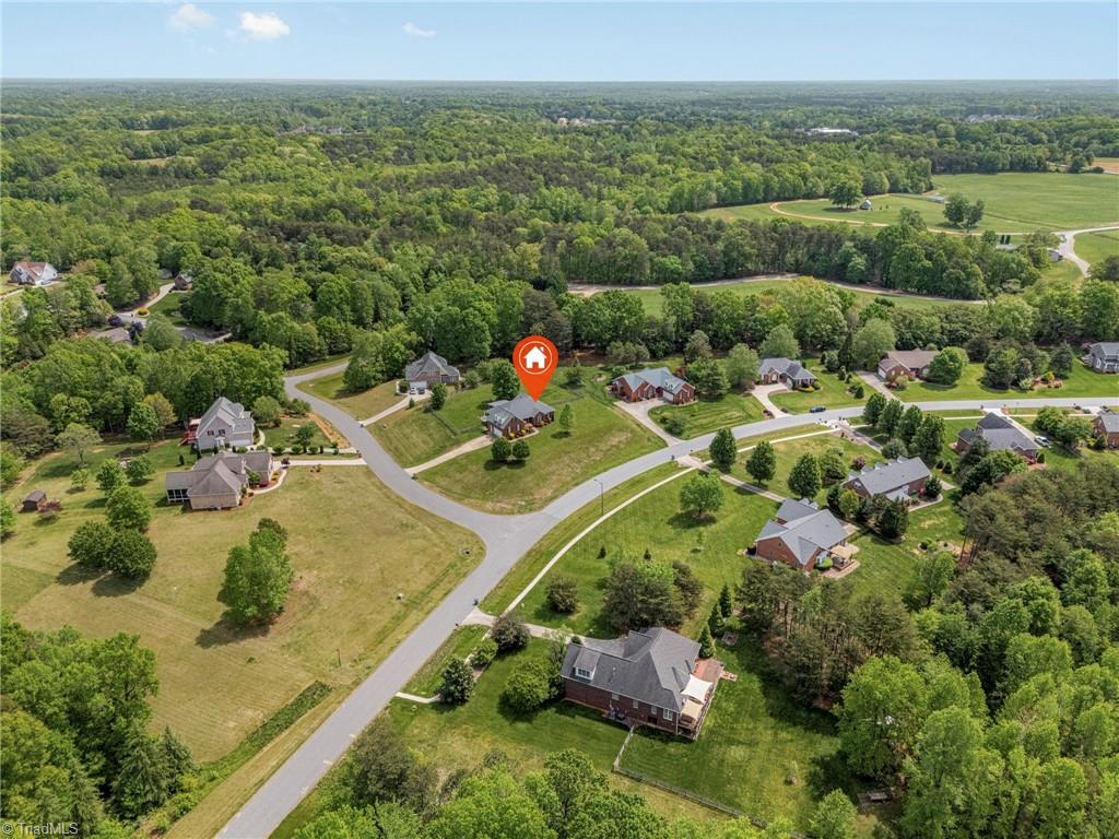 8210 Hunters Drive, Greensboro, North Carolina image 34