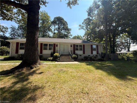 Homes For Sale - 2702 Tillbrook Place<br/> Greensboro, NC 27408