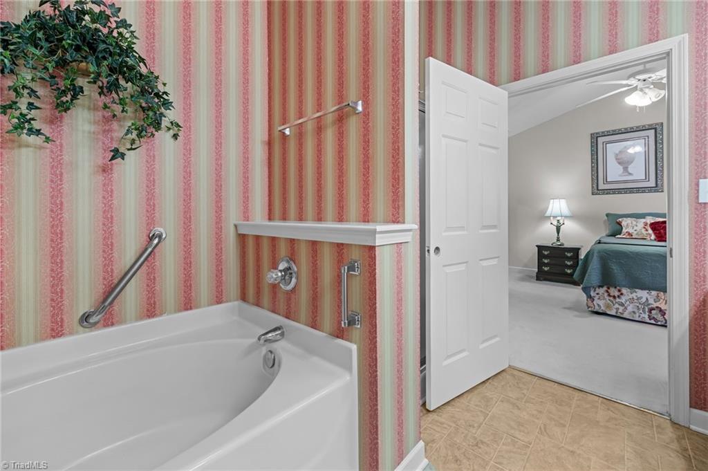 2424 Cambridge Road, Burlington, North Carolina image 31