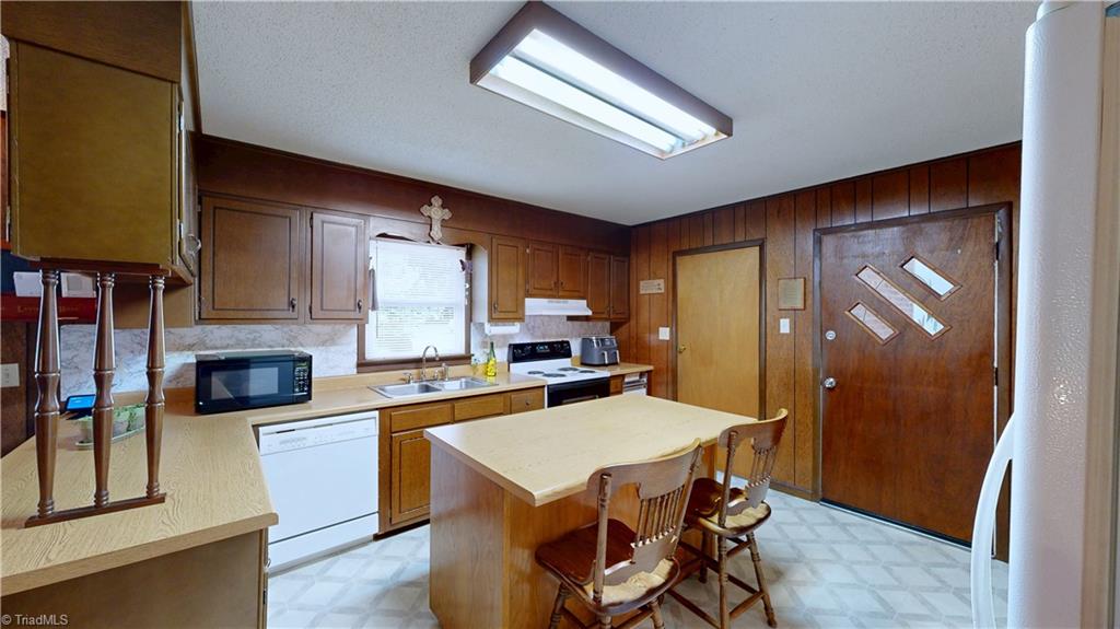 4211 Village Drive, Trinity, North Carolina image 12