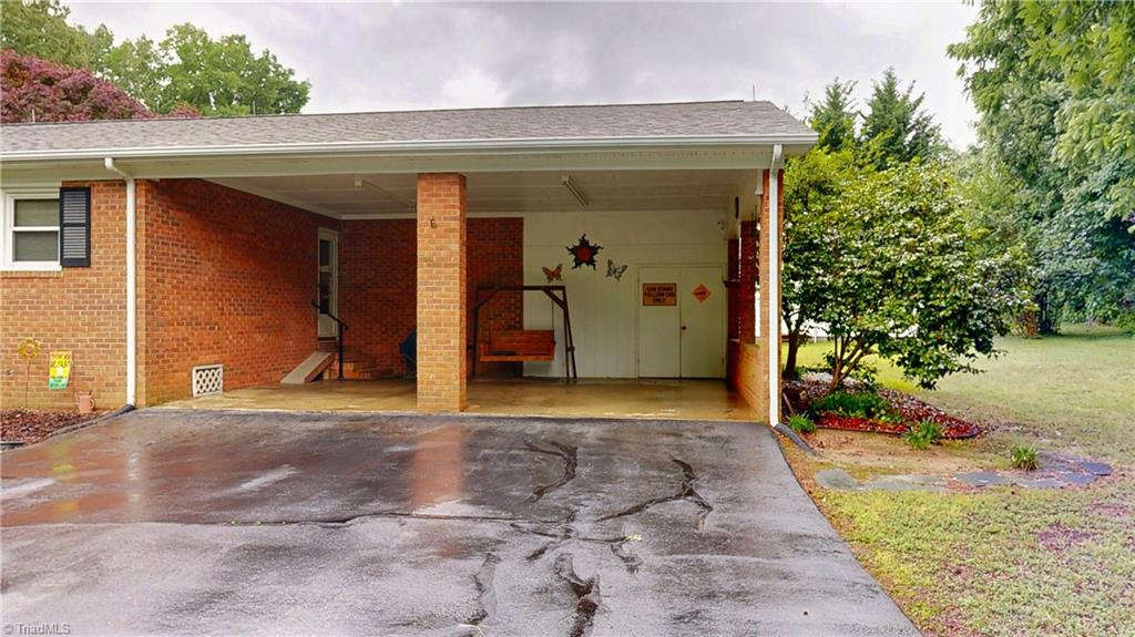 4211 Village Drive, Trinity, North Carolina image 4