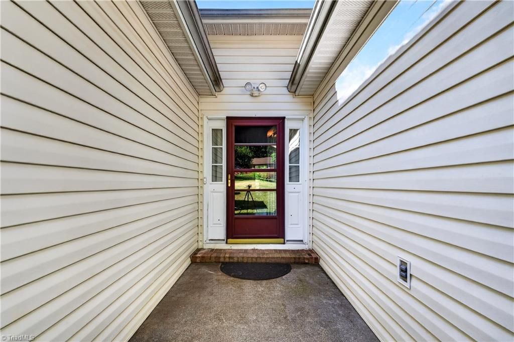 Photo of 4108 Rock Hill Road, Pfafftown, NC 27040 (MLS # 1218232)