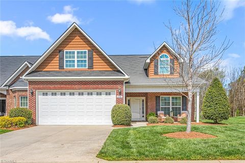 Townhouse For Sale - 2141 Longshadow Drive<br/> Alamance County, Graham, NC 27253
