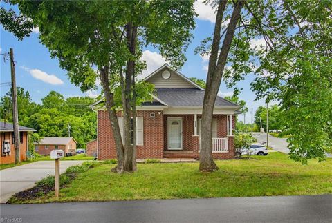 Photo of 529 Meredith Avenue, Lexington, NC 27292 (MLS # 1222139)