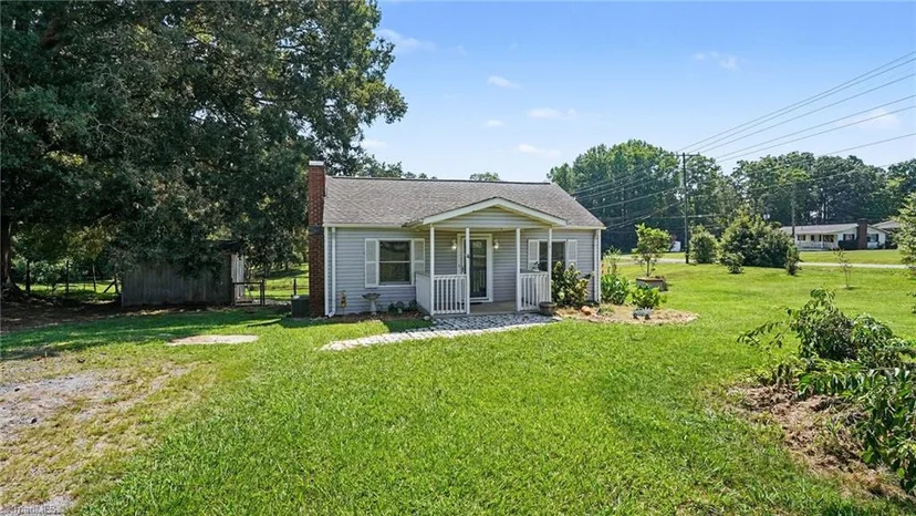 4516 Branson Davis Road, photo 1 of 32